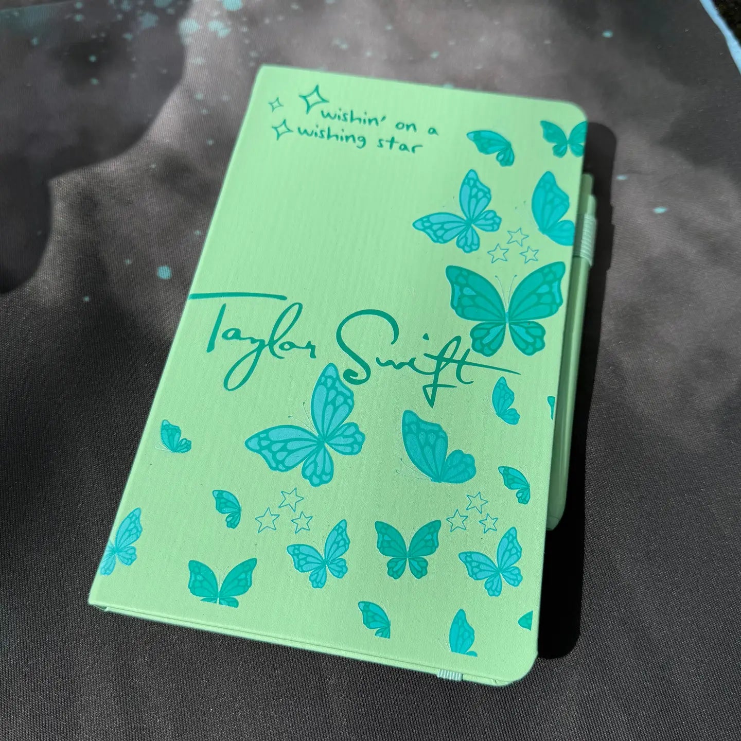 Debut Notebook